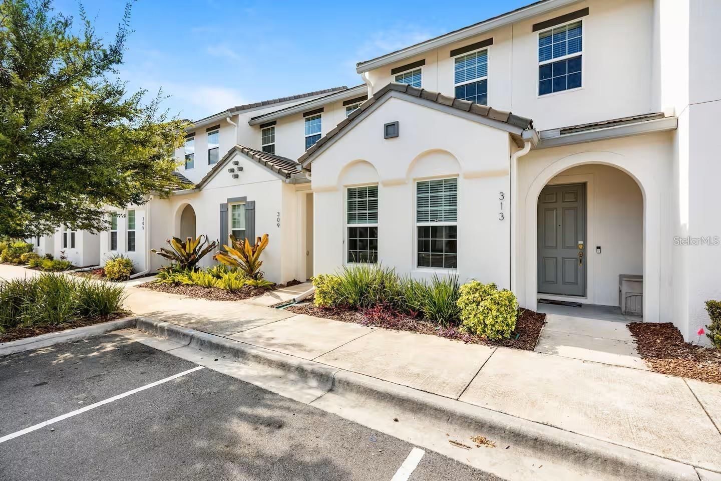 313 Captiva Dr