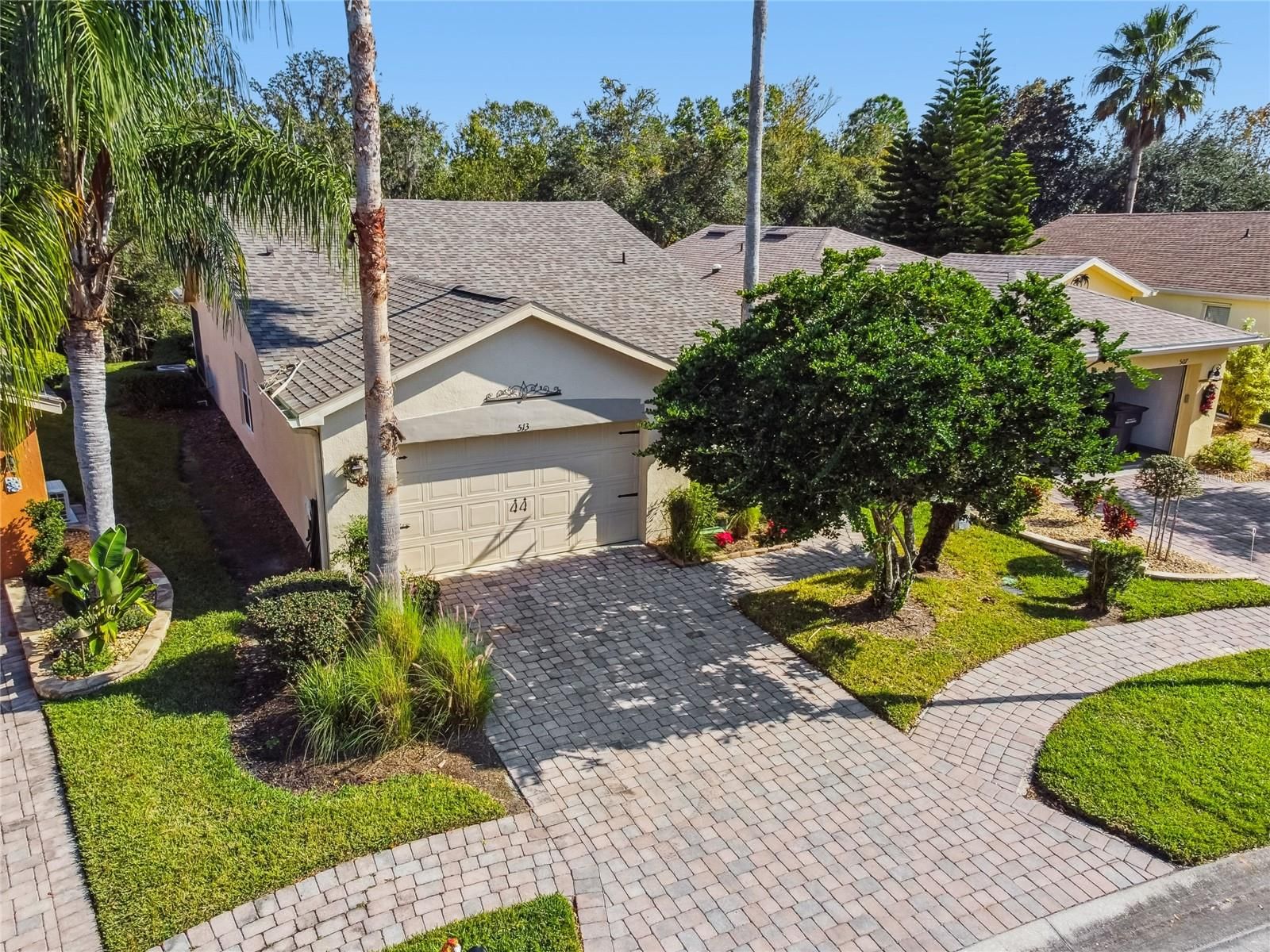 513 Vineyard Way