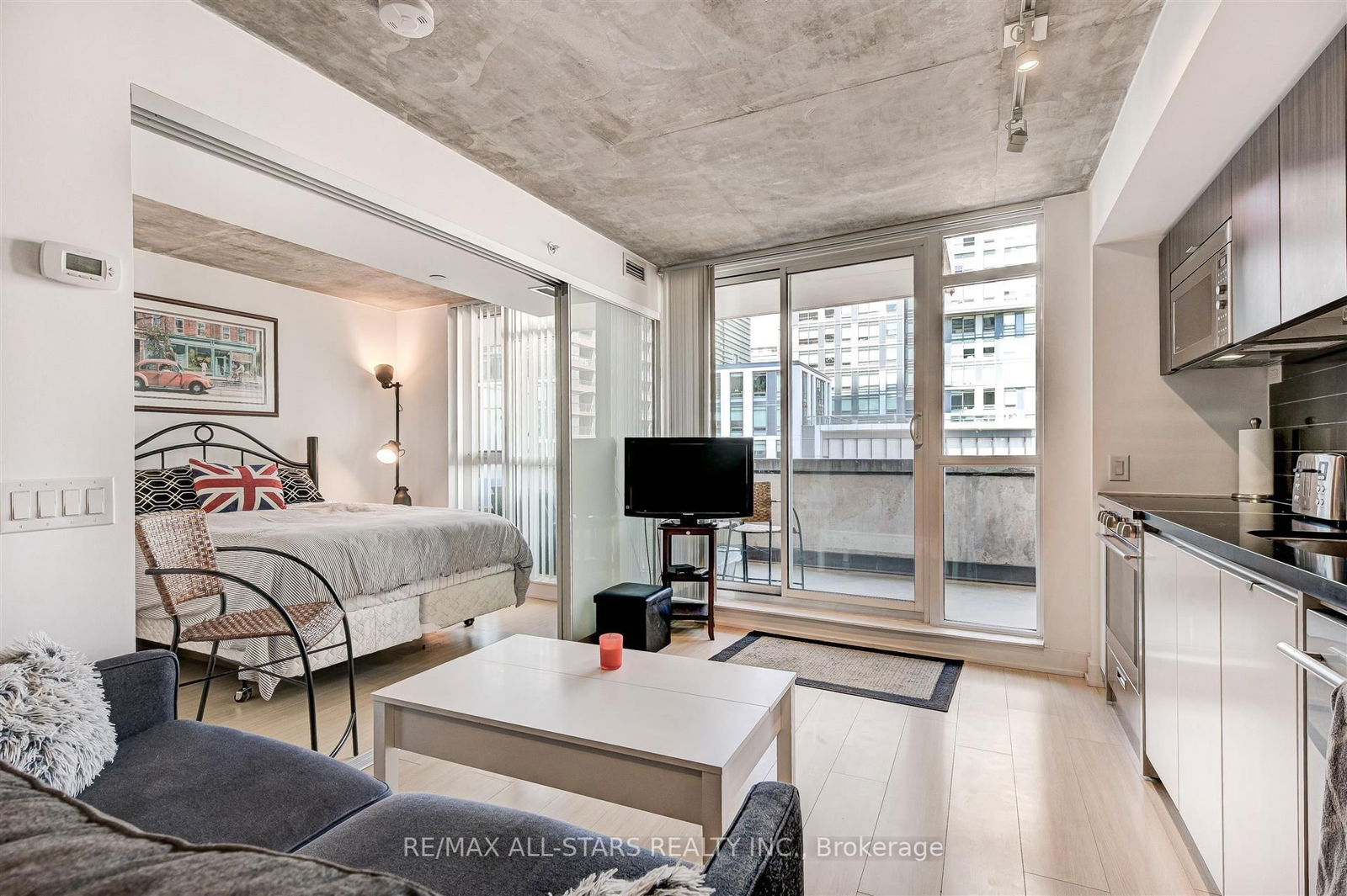 Welcome To Spectra ~ This (1) Bedroom Unit Offers A Functional Layout and An Amazing Oversized 142Sqft Balcony ****Option to Rent It Unfurnished Or Furnished And Experience an Easy Move-In With Most of The Items That You Need Already In The Unit**** Enjoy All The Great Amenities At Your Doorstep. Location! Downtown Toronto In The Heart Of 