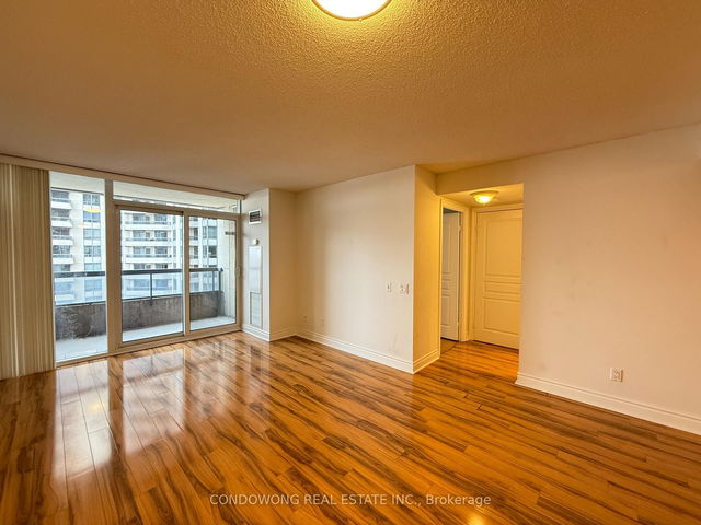 1208 - 5 Northtown Way