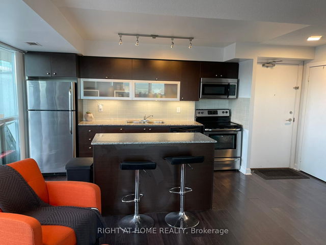 1409 - 100 Western Battery Road