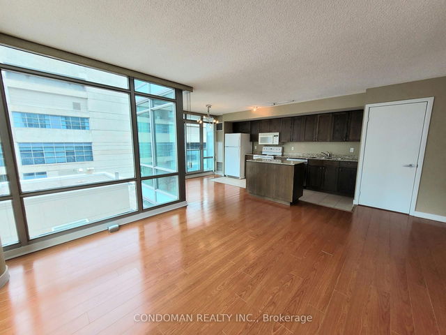 812 - 81 Navy Wharf Court