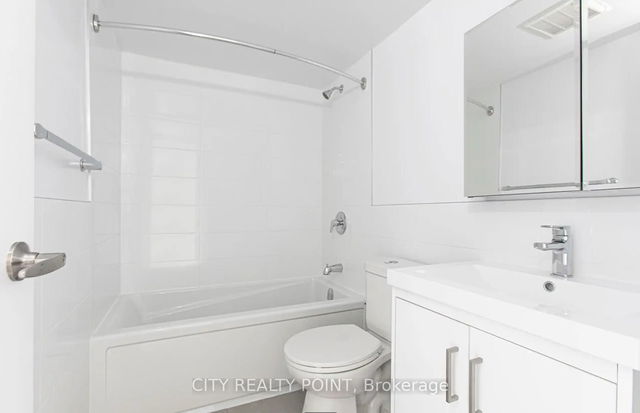 712 - 33 Isabella Street