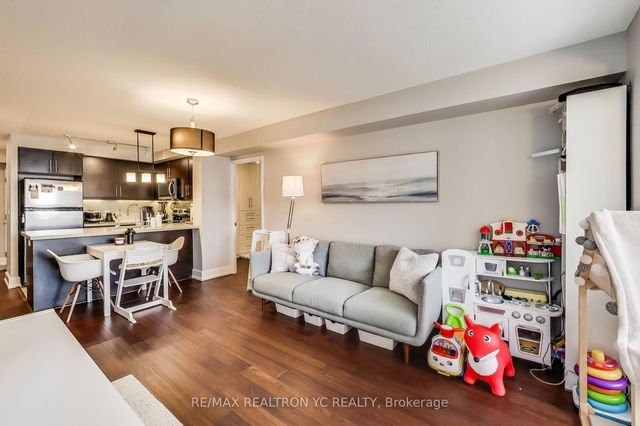 415 - 676 Sheppard Avenue