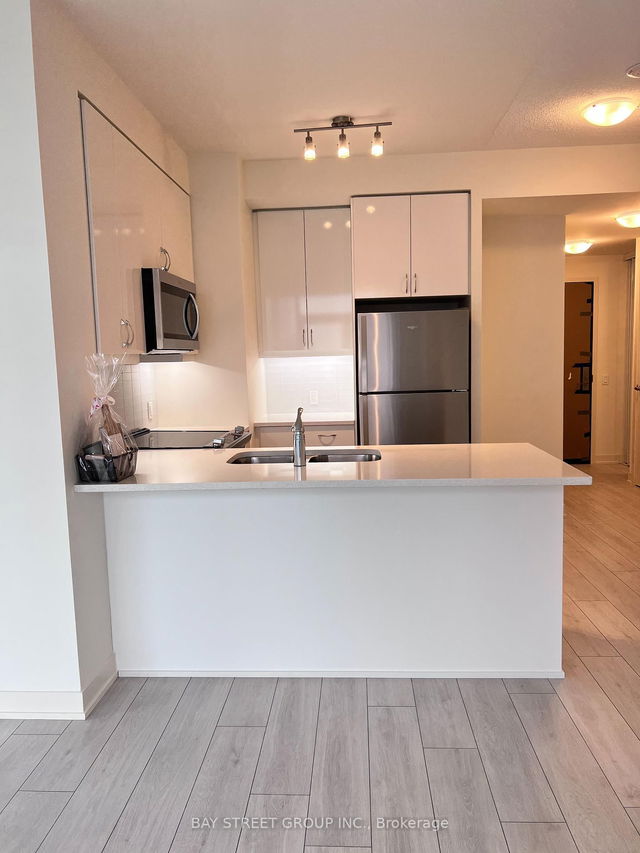 3017 - 4955 Yonge Street