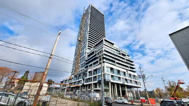 1704 - 5 Defries Street