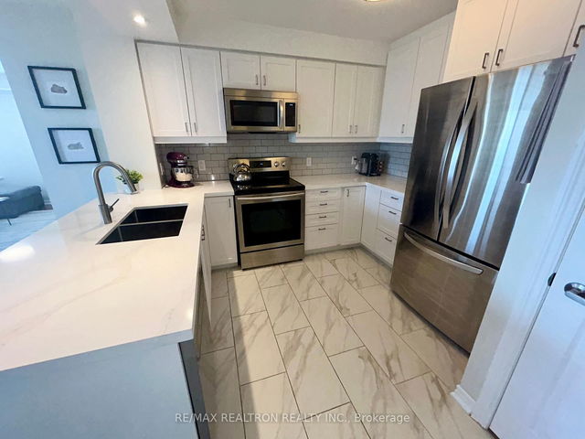 414 - 16 Dallimore Circle