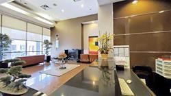 1001 - 736 Bay Street