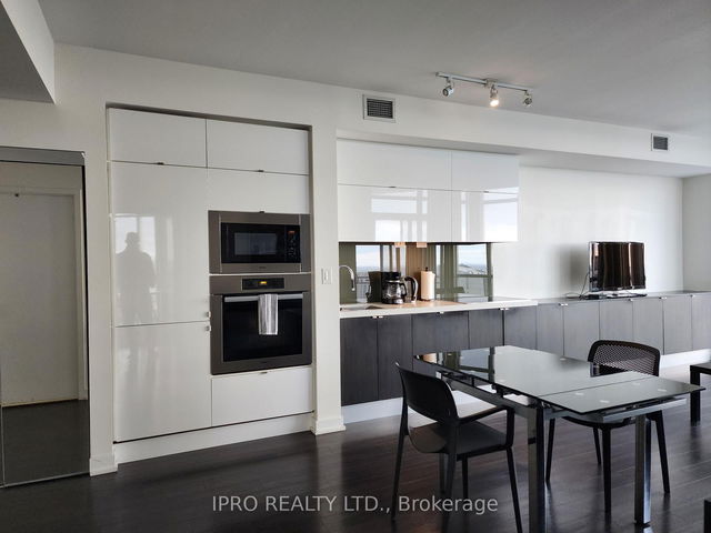 4809 - 21 Iceboat Terrace