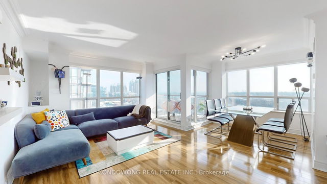1109 - 2 Clairtrell Road