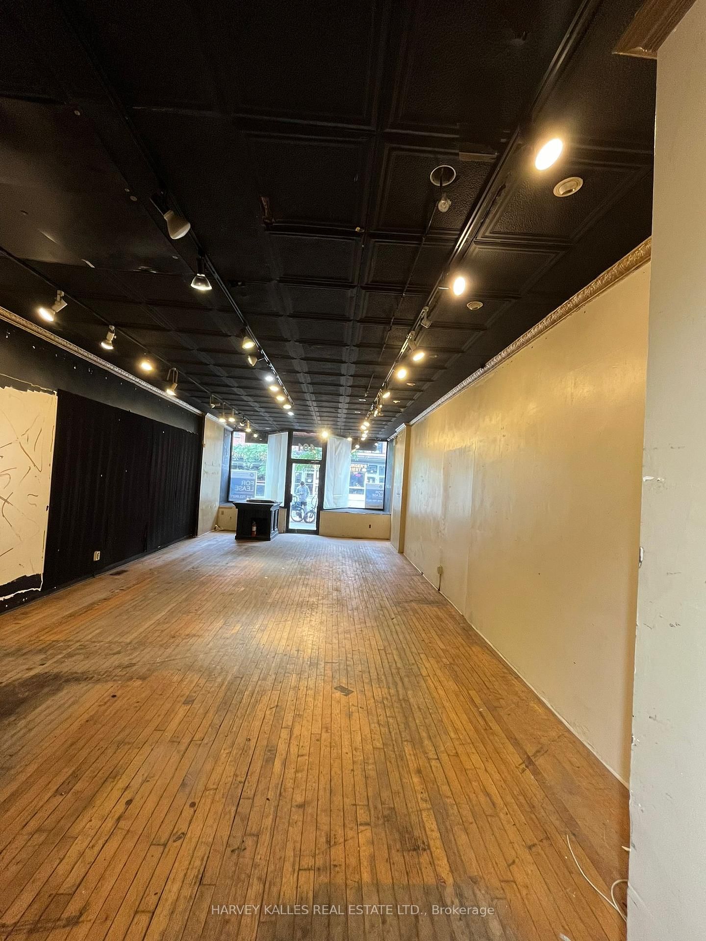 491 Bloor Street W, Unit Main - Photo 2