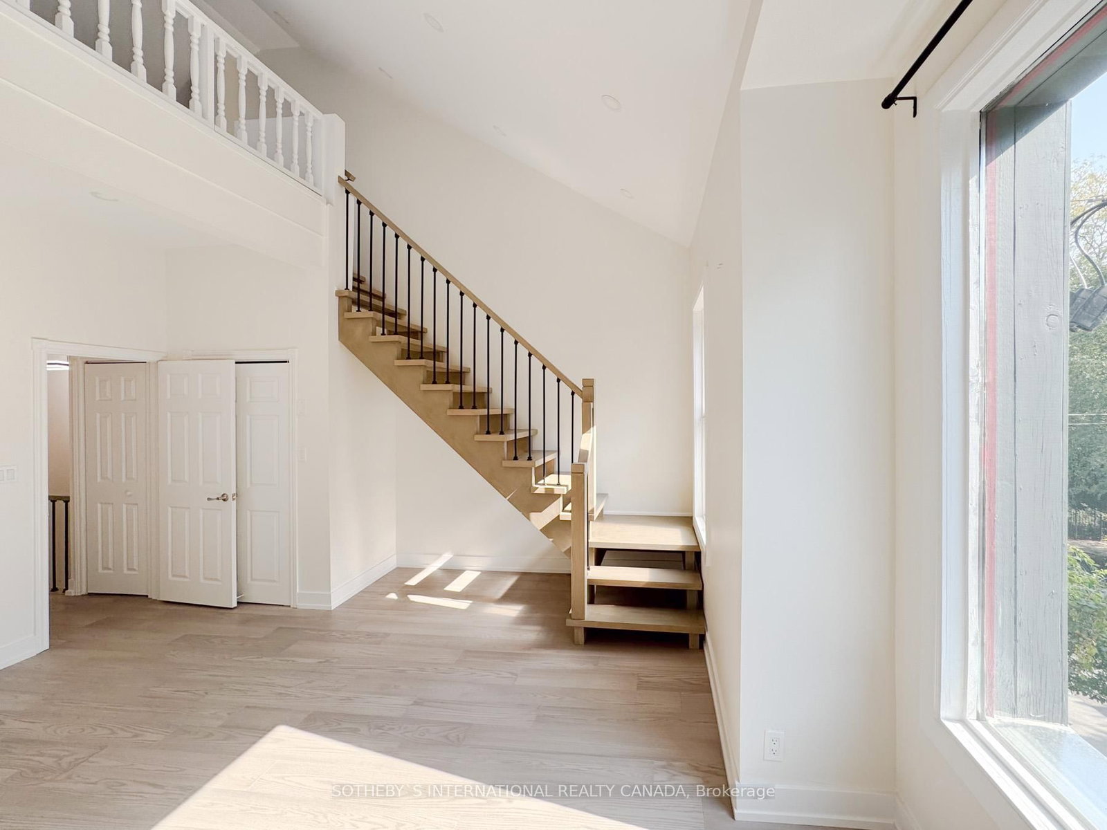 348 Wellesley Street E - Photo 16