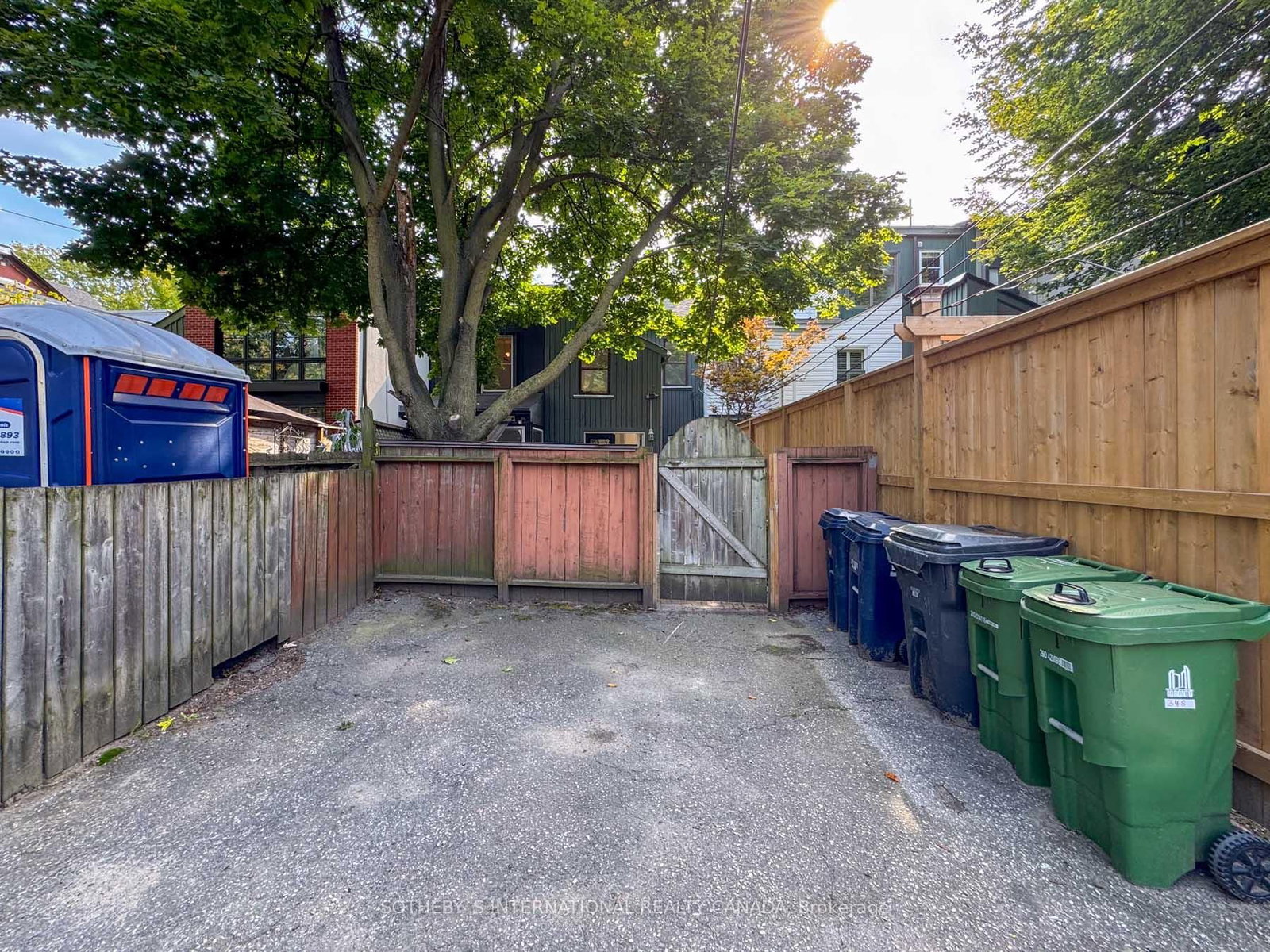 348 Wellesley Street E - Photo 24