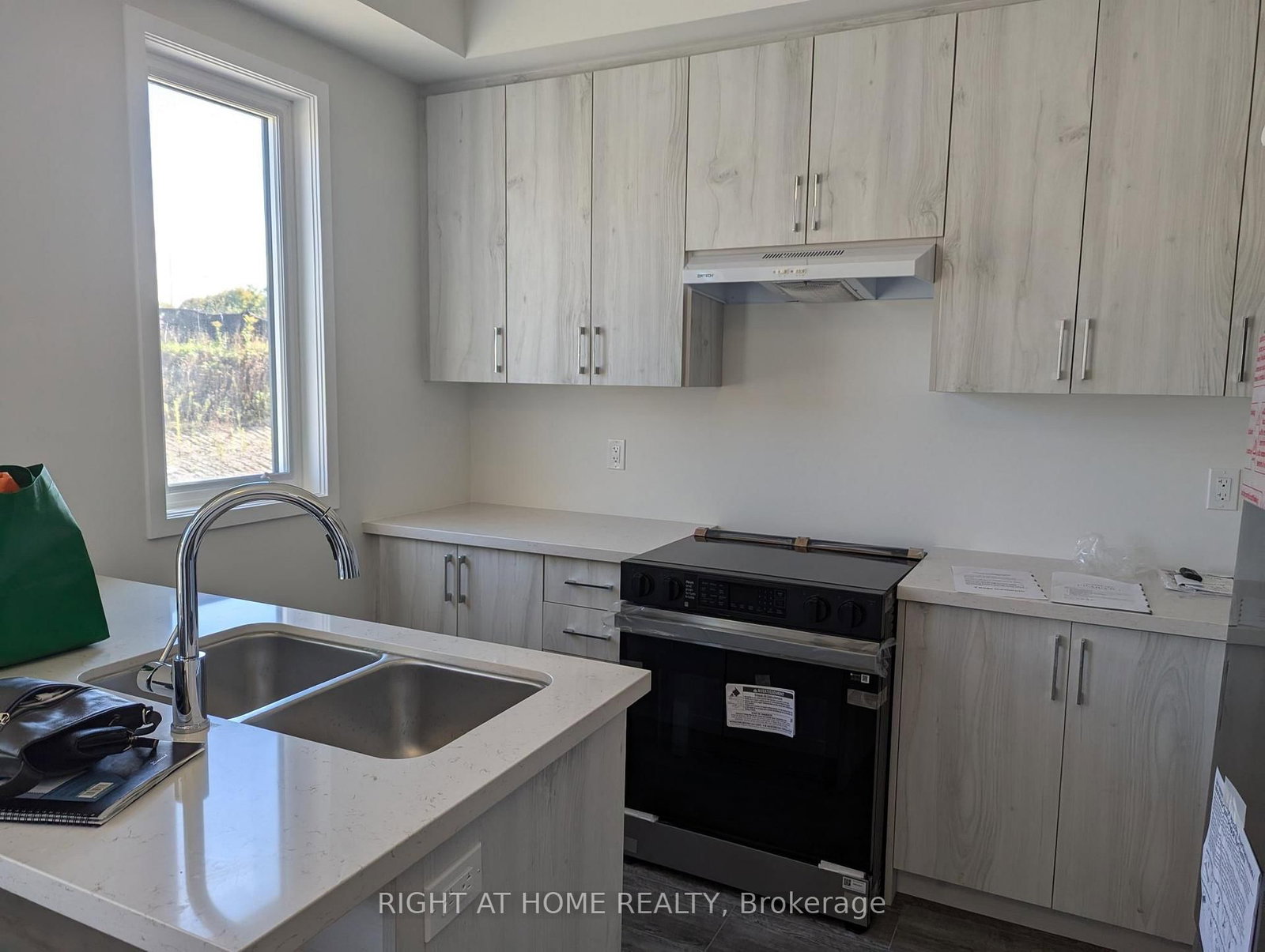 2036 Horace Duncan Crescent - Photo 12