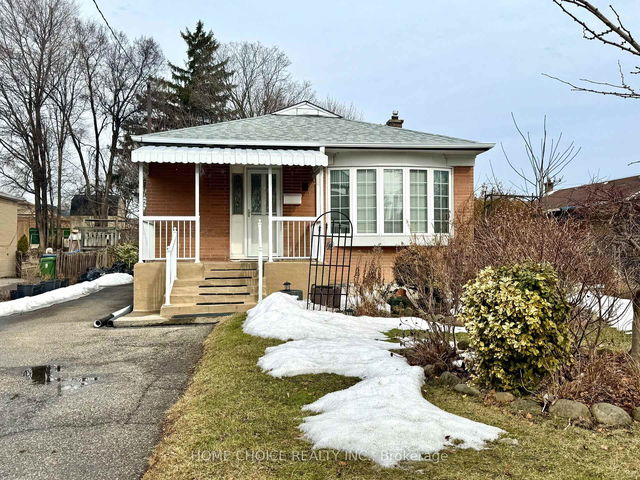 3 Saugeen Crescent