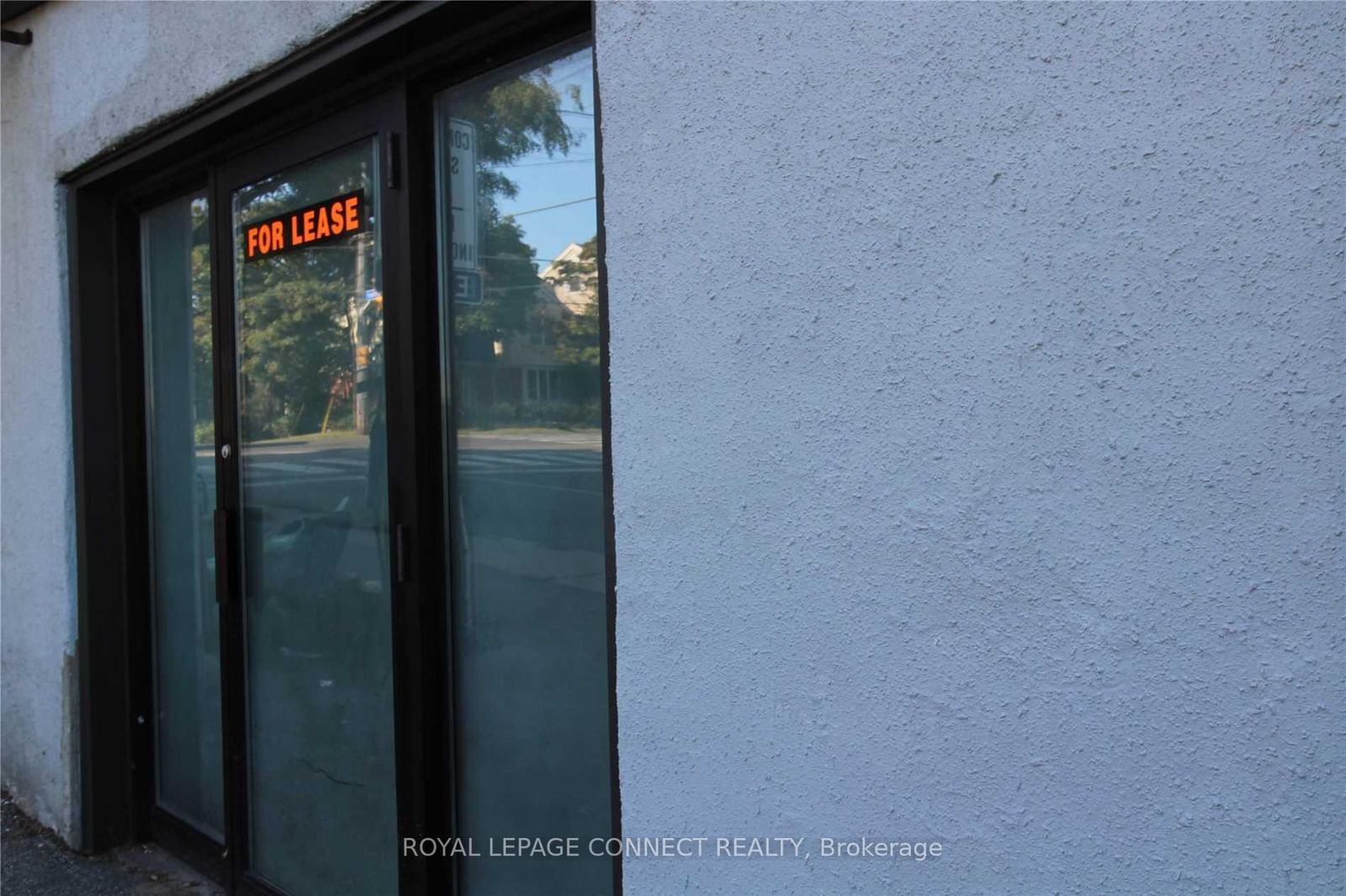 1736 Kingston Road, Unit #Side - Photo 2