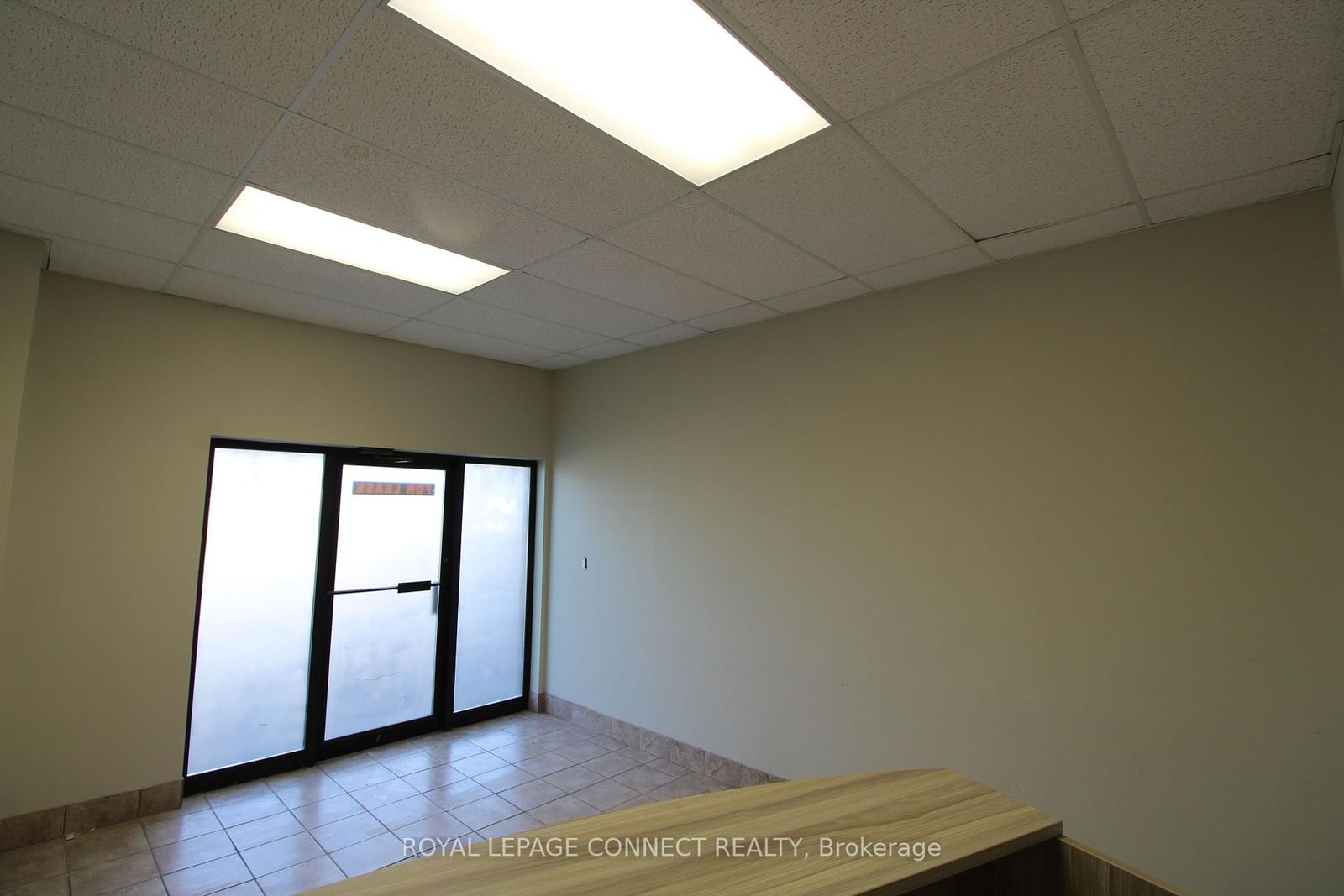 1736 Kingston Road, Unit #Side - Photo 9