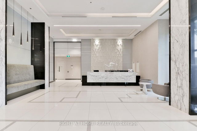 832 - 99 Eagle Rock Way