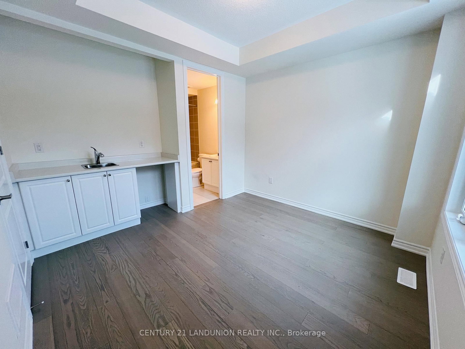 103 Thomas Frisby Jr. Crescent - Photo 4