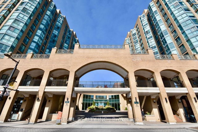908 - 140 Dunlop Street