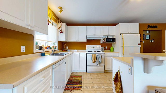 302 - 171 Eighth Street