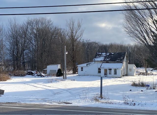 10058 Highway 12 Road, Oro-Medonte