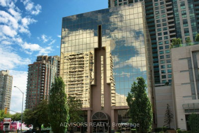 Unit 417A — 3660 Hurontario Street — photo 4