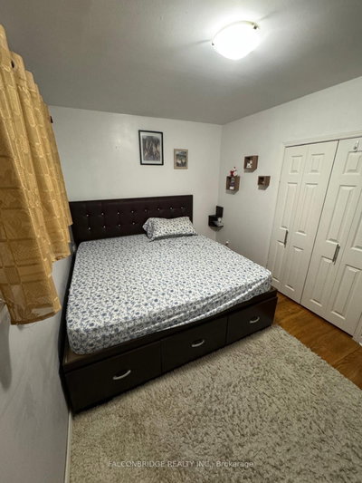 26 FLOWERTOWN Avenue — photo 3