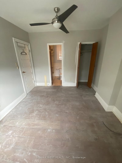 Unit 2 — 35 Lansdowne Avenue — photo 3