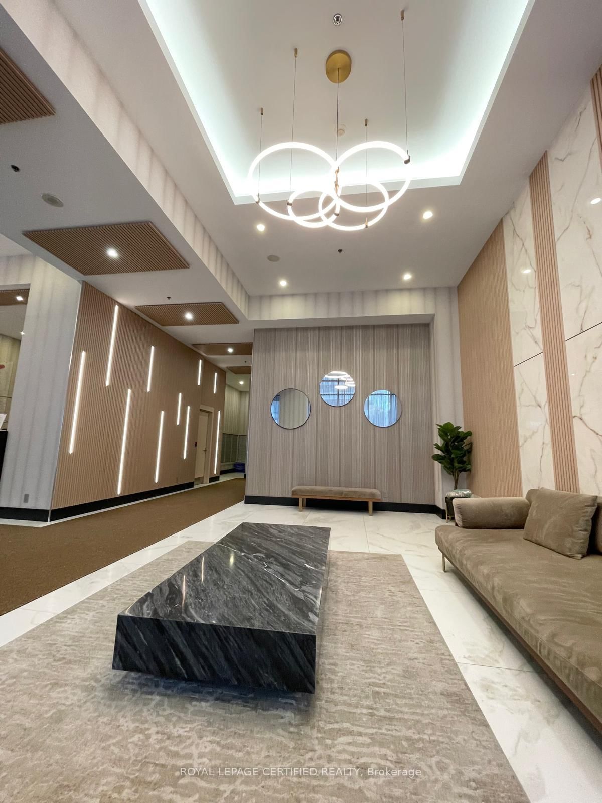 **FURNISHED** Location, Location, Luxury Condo in Downtown Mississauga. Walking Distance to Sheridan College, Square 1, YMCA, Library, Restaurants, Shopping, Public Transit, Modern Kitchen, Well maintained with Stainless Steele Appliances. Ceramic Backsplash.