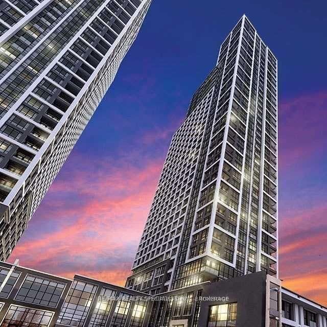 Welcome To Bloor vista At Islington Terrace! Luxury 1 Bedroom Unit. Approx 545 S.F.Located In a Prime location of Islington & Bloor, Etobicoke. Steps to the Islington Subway Station.Premium Plank Laminate Flooring, Sleek Modern Cabinetry, Granite Countertops, Stainless Steel Appliances, Deep Soaker Tubs, And More. Head Downtown By Subway In 20 Minutes Or Take A Bus To Anywhere In Etobicoke & Mississauga. Qew And Hwy 427 Around The Corner.