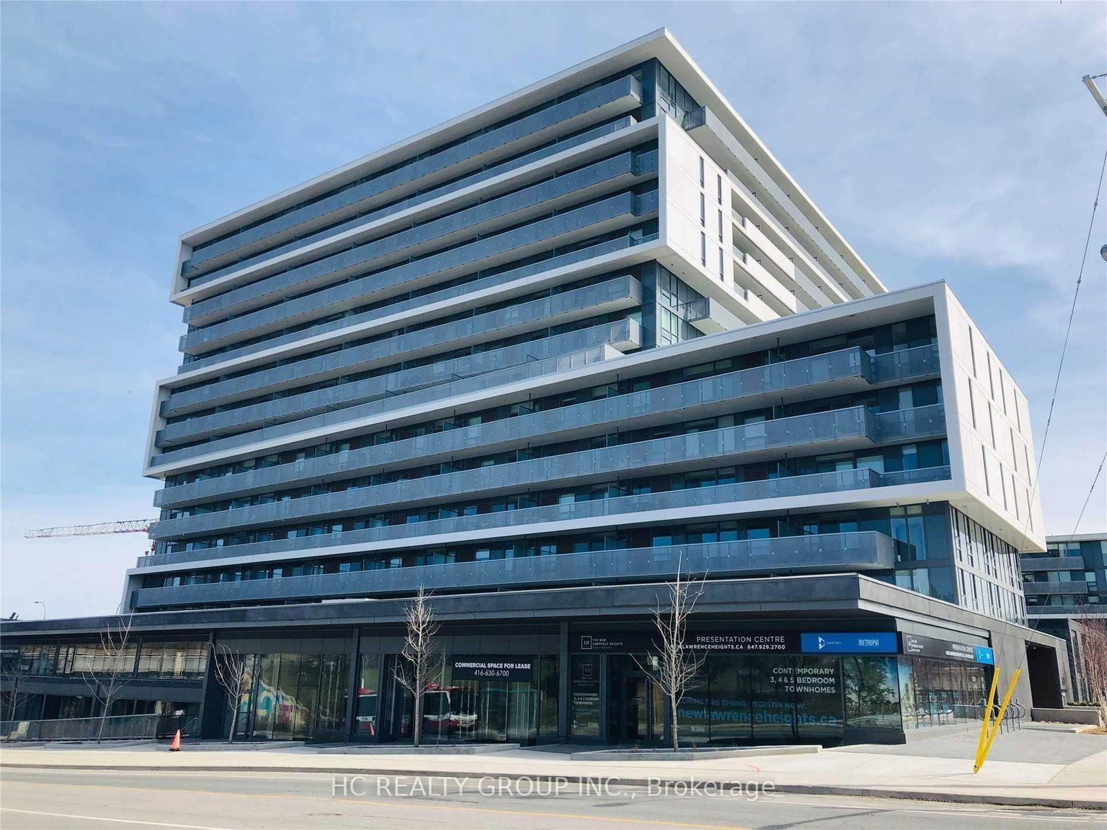 Luxury Cornor Unit 2 Bedroom2 Washroom With 1 Locker @P2-454&1 Parking@P2-127. Unobstructed South View (Cn Tower) From Both Bedrooms,W/O To Large Balcony, Right Beside The Yorkdale Shopping Centre. Situated On The Subway Line. Minutes To Hwy 401 & Allen Expwy. Ttc Subway Station In The Front Of The Building Connecting U Of T , Ryerson And York Universities., Steps To Yorkdale Mall Gourmet Restaurants Exciting Entertainment Unbeatable Urban Convenience!!!