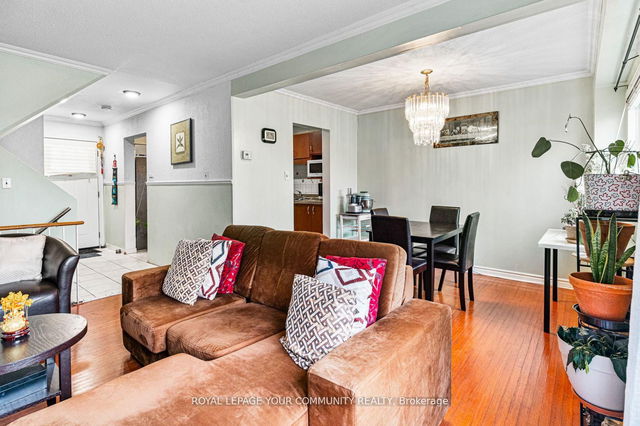 336 Fleetwood Crescent