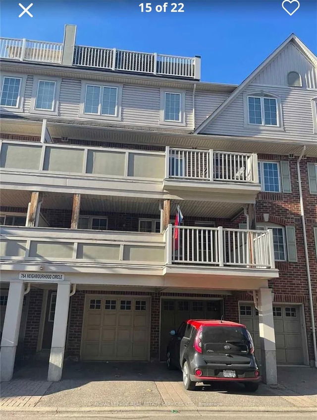 4 - 764 Neighbourhood Circle