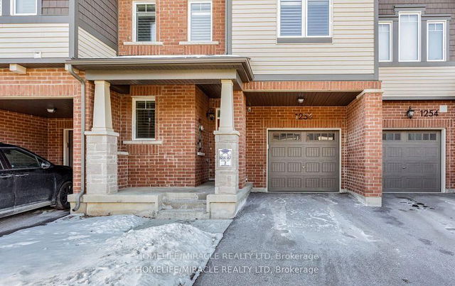1256 Redbud Gardens