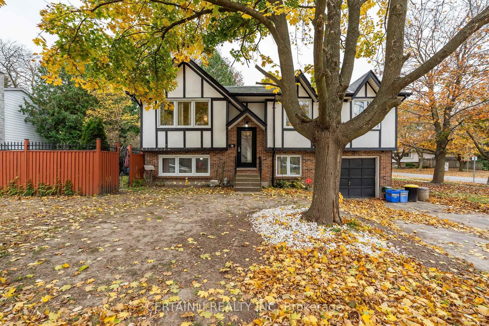 67 Hawthorne Road sold in London