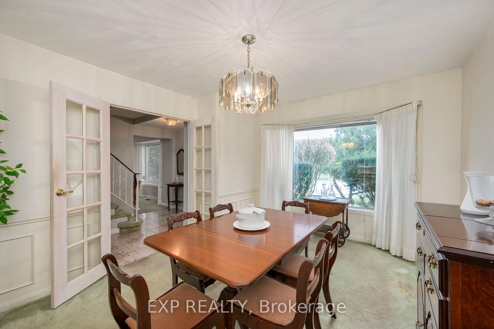 1518 Western Road sold in London