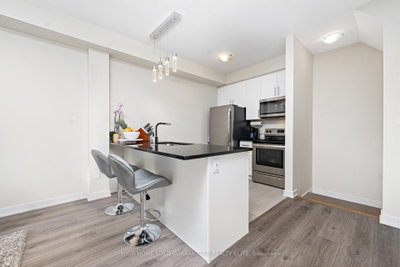 Unit 52 — 590 North Service Road — photo 6