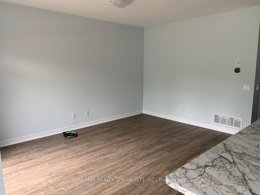 12 DAMUDE Avenue - Photo 3