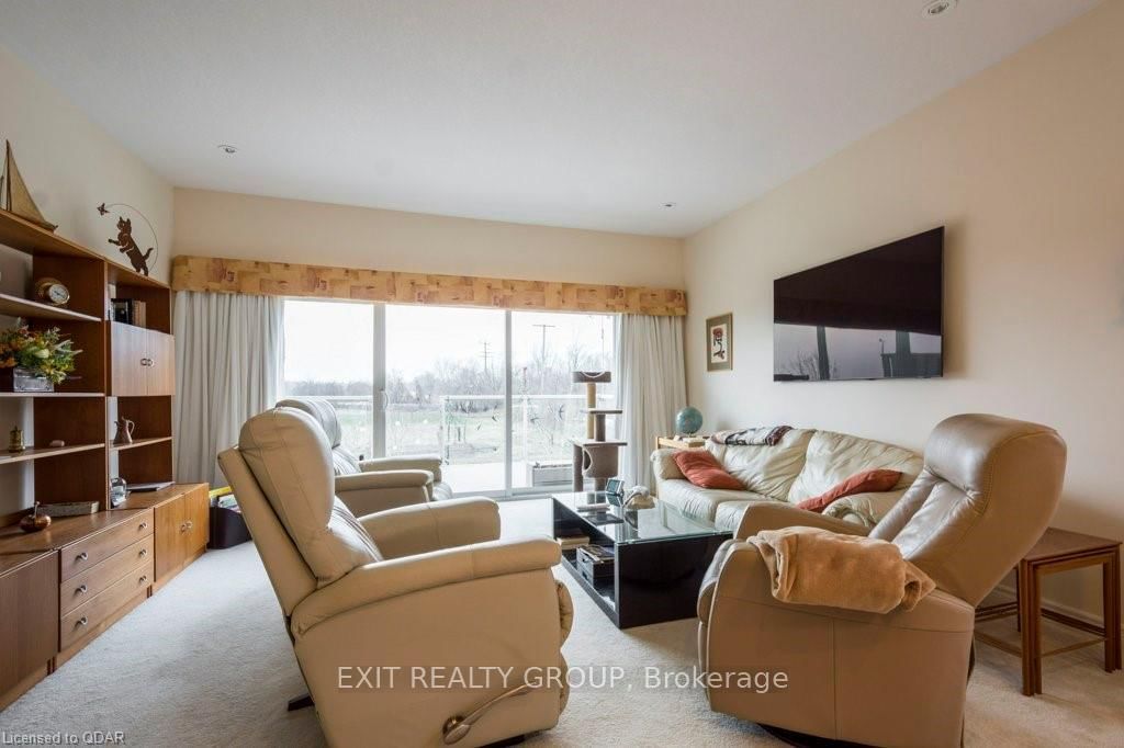 73 ALETHA Drive - Photo 9