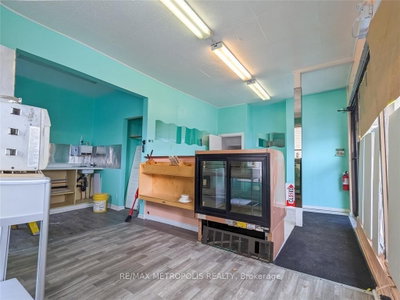 Unit Main — 537 Christina Street N — photo 5