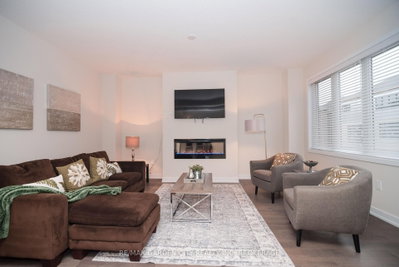 111 Sunflower Crescent — more photos