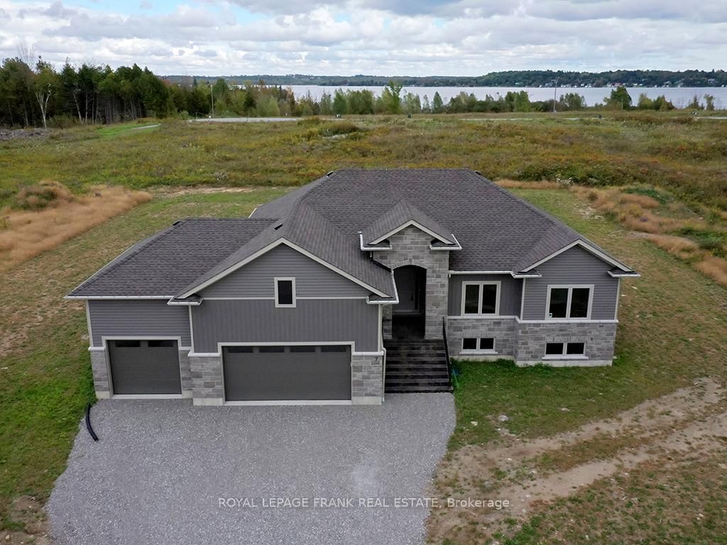 Property at 7 Nipigon