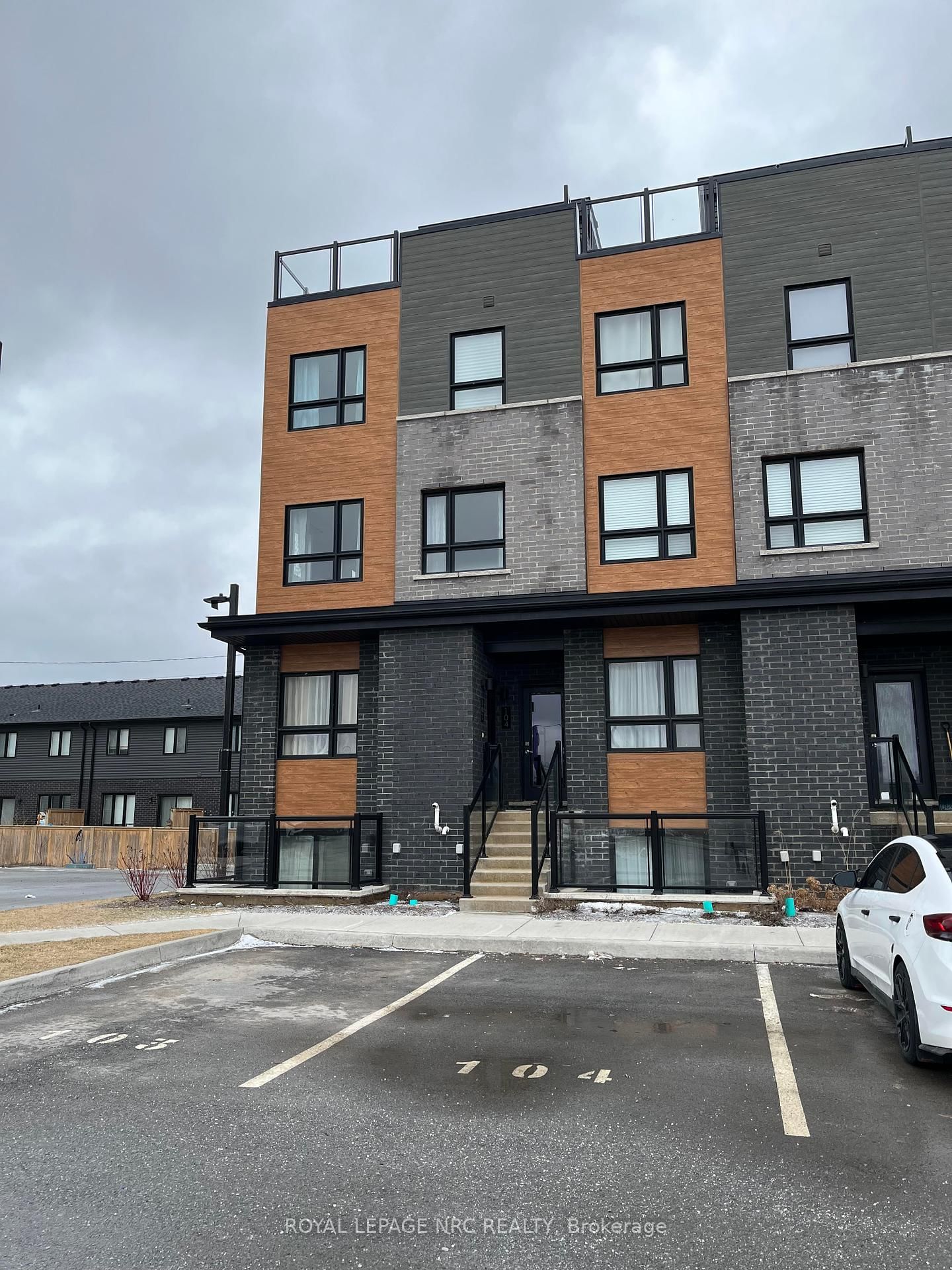 The Cannery District was designed to offer new stylish living in the heart of Niagara. An amazing opportunity to rent this end upper unit Stacked Townhome with roof terrace. Open concept floorplan, bright kitchen, quartz kitchen counter tops, featuring combination living/dining room, convenient 2 pc washroom, vinyl plank flooring on main living area and upper hallway, air conditioner and 2 bedrooms both containing a 4 piece washroom. Fridge, stove, dishwasher, washer and dryer. Expansive 352 sq. ft. of intimate and private roof terrace great for entertaining. Tenant is responsible for snow removal on stairs and walkway. First and last months rent, rental application, TransUnion credit report, proof of income, photo of Driver's Licence, letter of employment, references and 2 most current pay stubs. $2,190 per month plus utilities and rental hot water heater.