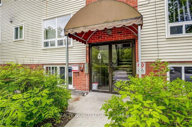 8 - 119 Cedar Street