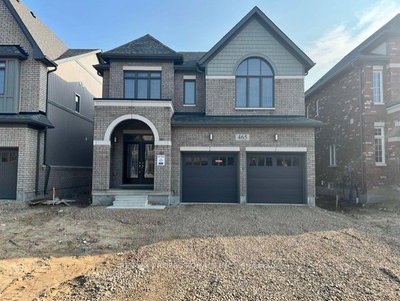 465 Adelaide Street — photo 2