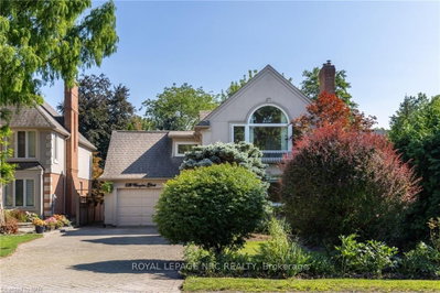 328 NIAGARA Boulevard — photo 3