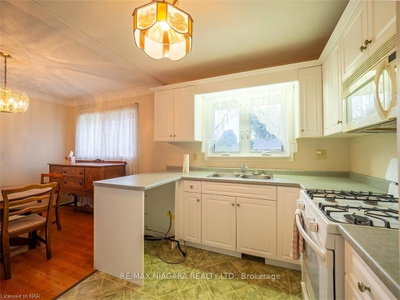 13 RIDGEWOOD Avenue — more photos