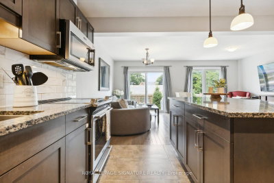 20 Lawson Street W — photo 4
