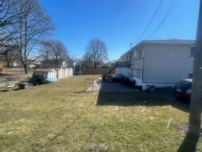 37-43 Leonard Street S — photo 2